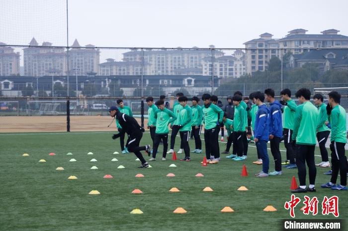 矢野克志在中国的第一个春节：见证中日青训交