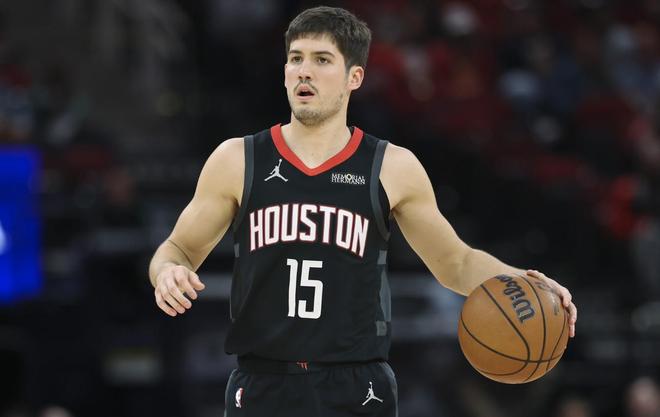 里德-谢泼德三分神准率队取胜 创个人纪录成历史