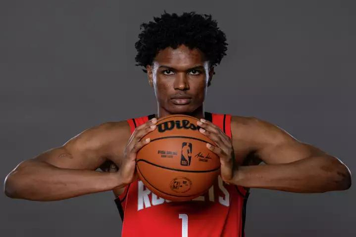 阿门·汤普森：三分命中率低却成火箭核心，防守